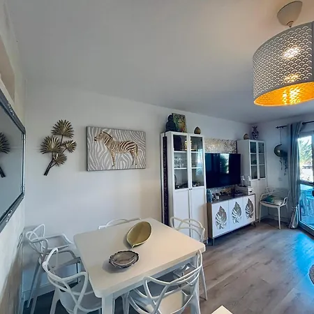 Elite Apartment *